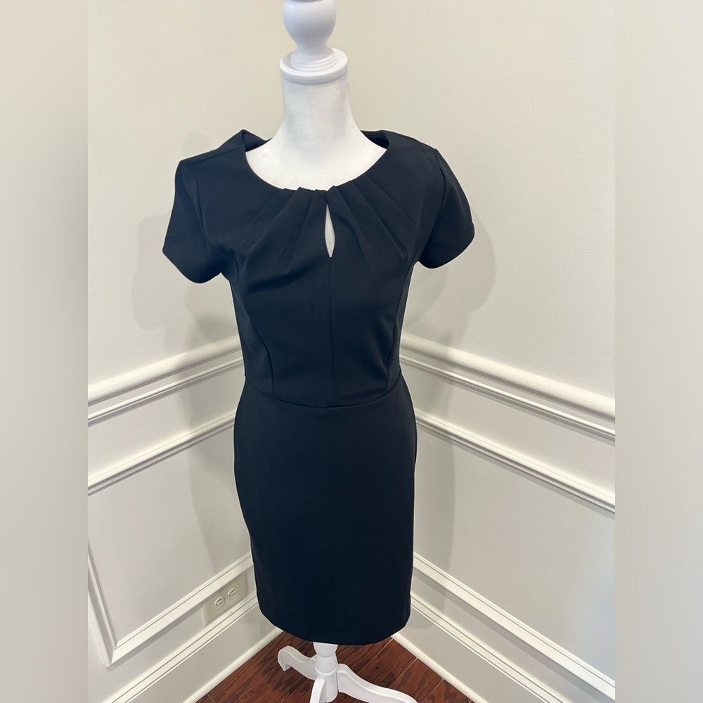 Banana Republic Women's Sz 0 Black Dress Pockets Lined Career Modest Knee Length